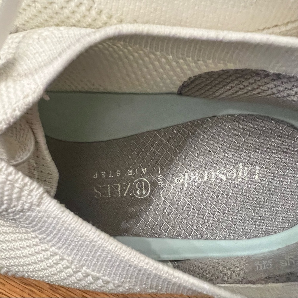 Lifestride BZees Airstep Sneakers - Picture 3 of 8